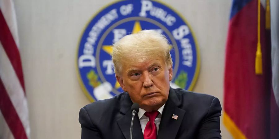 ARCHIV - Donald Trump hatte im September erklärt, er werde sich wahrscheinlich nicht boostern lassen. Foto: Jabin Botsford/Pool The Washington Post/AP/dpa