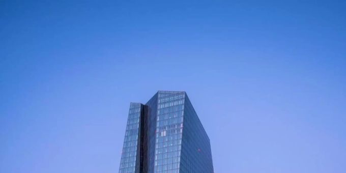 Die Europäische Zentralbank (EZB) zur Blauen Stunde. Foto: Andreas Arnold/dpa Die Europäische Zentralbank (EZB) zur Blauen Stunde. Foto: Andreas Arnold/dpa