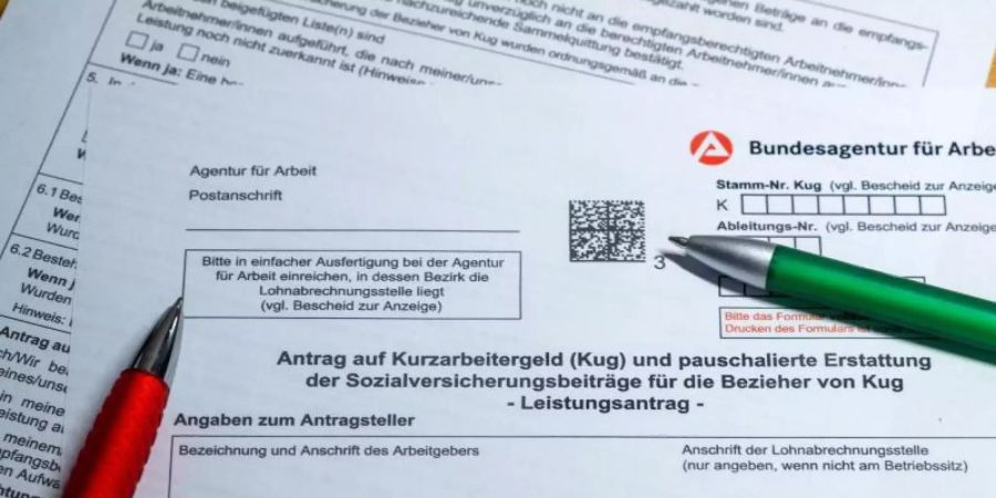 Ein Antragsformular für Kurzarbeitergeld. Foto: Jens Büttner/dpa-Zentralbild/dpa