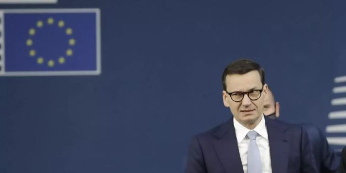 Mateusz Morawiecki, Ministerpräsident von Polen, verurteilt die Lage mit Belarus aufs Schärfste. (Archivbild). Foto: Olivier Hoslet/Pool EPA/AP/dpa Mateusz Morawiecki