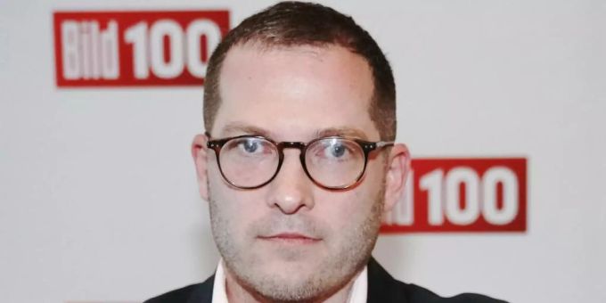 Der damalige «Bild»-Chefredakteur Julian Reichelt ist von Axel Springer SE von seinen Aufgaben entbunden worden. (Archivbild). Foto: Michael Kappeler/dpa axel springer se