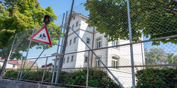 Primarschule von Bruegg. Primarschule von Bruegg.
