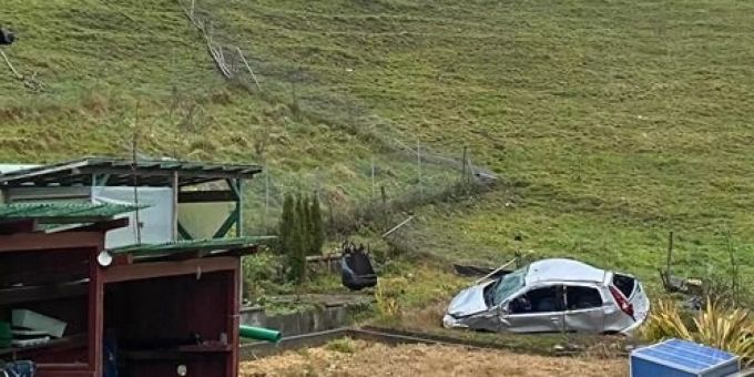 Der Lenker erlitt unbestimmte Verletzungen. Kantonspolizei Zürich