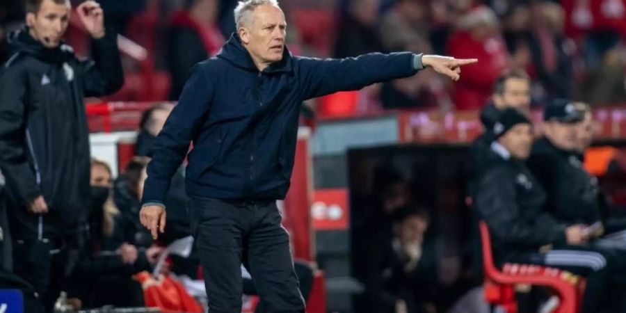 Freiburgs Trainer Christian Streich gibt seiner Mannschaft die Richtung vor. Foto: Andreas Gora/dpa