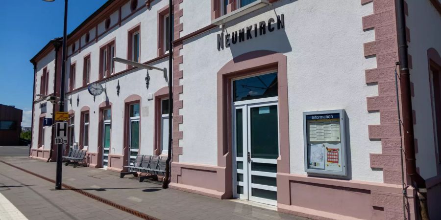 Der Bahnhof der Gemeinde Neunkirch.