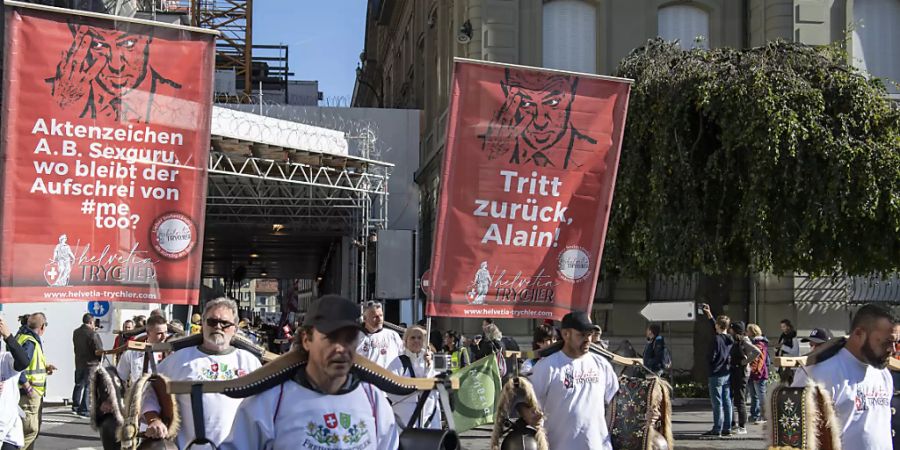 Freiheitstrychler an der Kundgebung gegen Corona-Massnahmen in Bern.