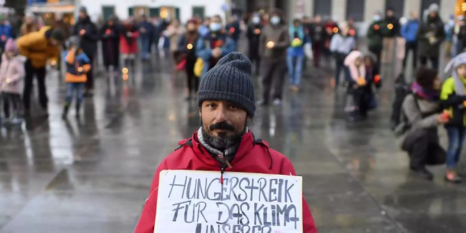 Der Klima-Aktivist Guillermo Fernandez beendet nach 39 Tagen seinen Hungerstreik. Hungerstreik