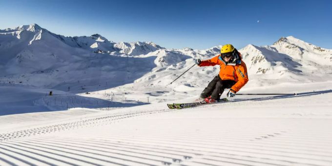 Skifahren in der internationalen Silvretta Ski-Arena Samnaun/Ischgl kann diesen Winter nur, wer 2G-zertifiziert ist. Das bedeutet, Zugang bekommt nur, wer gegen das Coronavirus geimpft ist o Samnaun Ischgl Coronavirus