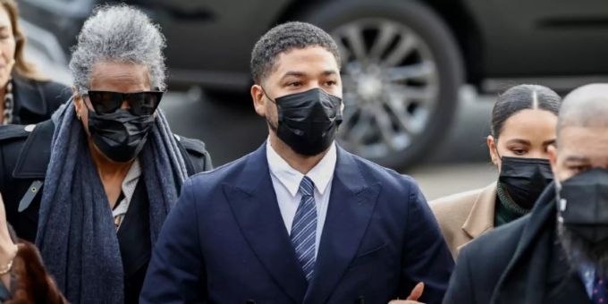 US-Schauspieler Jussie Smollett bei der Ankunft vor Gericht US-Schauspieler Jussie Smollett bei der Ankunft vor Gericht