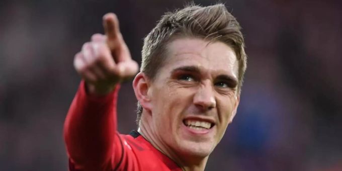 Kritisiert die Auswüchse im Profifussball: Der Freiburger Stürmer Nils Petersen. Foto: Patrick Seeger/dpa Kritisiert die Auswüchse im Profifussball: Der Freiburger Stürmer Nils Petersen. Foto: Patrick Seeger/dpa