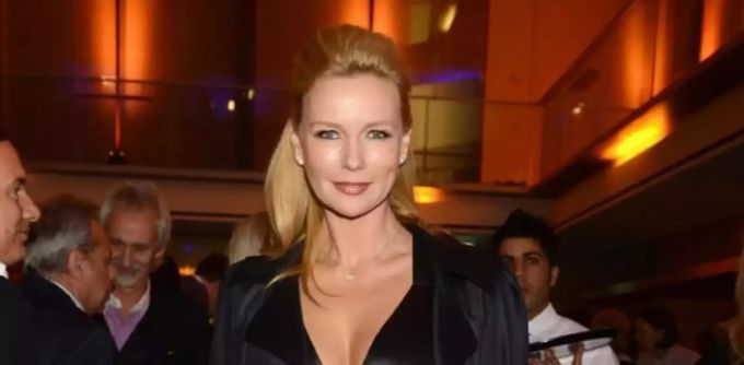 Veronica Ferres musste bereits in der ersten Folge ausscheiden. Sie steckte im Bienen-Kostüm. Veronica Ferres