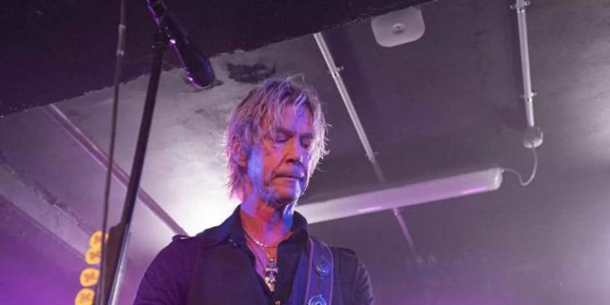 Duff McKagan trank früher täglich Wodka. Duff McKagan