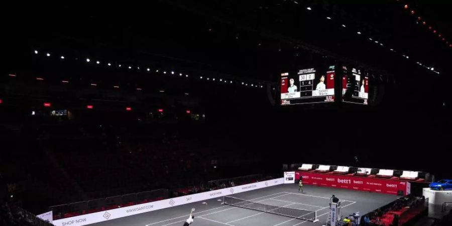 Ohne Zuschauer wird das ATP-Turnier in der Kölner Lanxess-Arena fortgesetzt werden. Foto: Marius Becker/dpa