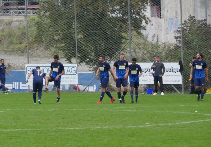 Alex Ribeiro nach seinem Treffer zum Endstand von 3:0 für den SC Holligen 94. SC Holligen 94