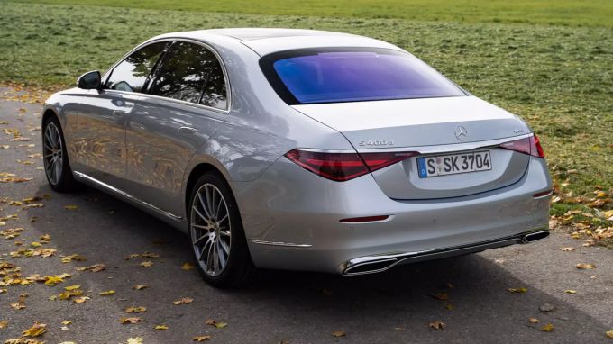 Der Mercedes-Benz S 400d 4Matic begeistert mit eleganter Linienführung Mercedes-Benz S 400d 4Matic