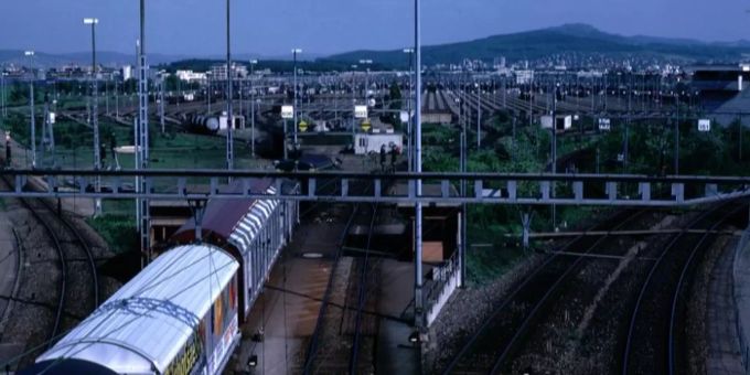 Das Lärmmonitoring sei mit regelmässigen Lärmmessungen durch die SBB konsequent weiter zu führen. Rangierbahnhof Limmattal (RBL)