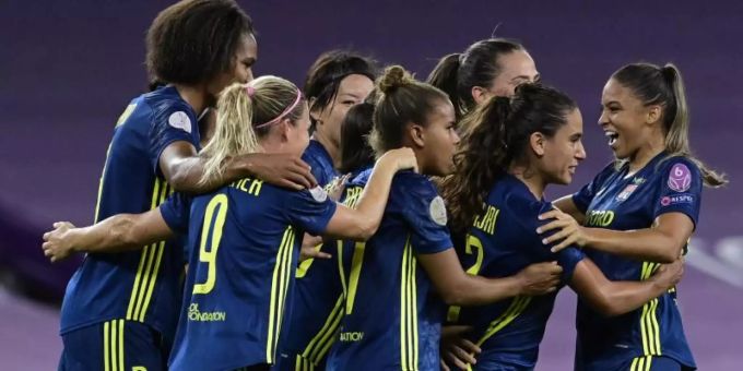 Die Frauen von Olympique Lyon haben vor dem Rückspiel im Viertelfinale der Champions League positive Coronafälle. Foto: Javier Soriano/Pool AFP/AP/dpa Die Frauen von Olympique Lyon haben vor dem Rückspiel im Viertelfinale der Champions League positive Coronafälle. Foto: Javier Soriano/Pool AFP/AP/dpa