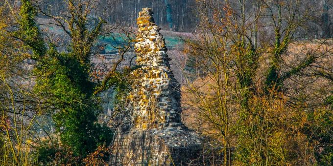 Die Burgruine Tegerfelden ist ein sehenswertes Ausflugsziel. Burgruine Tegerfelden