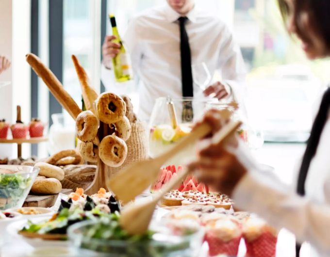 Warme Speisen gehören zum Osterbrunch dazu. Warme Speisen