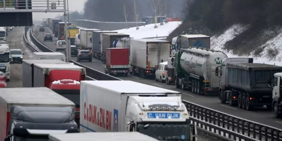 Verkehr auf einer Autobahn