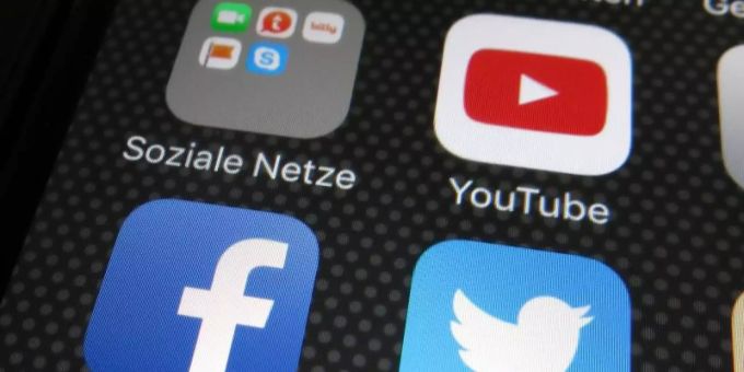 Das Urheberrecht soll stärker auf das Internet zugeschnitten sein - vor allem auf Plattformen, auf denen Nutzer urheberrechtlich geschützte Werke wie Bilder, Texte oder Videos hochladen. Urheberrecht