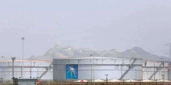 Der Nettogewinn des staatlichen saudischen Ölkonzerns ist zurückgegangen. Foto: Amr Nabil/AP/dpa Der Nettogewinn des staatlichen saudischen Ölkonzerns ist zurückgegangen. Foto: Amr Nabil/AP/dpa