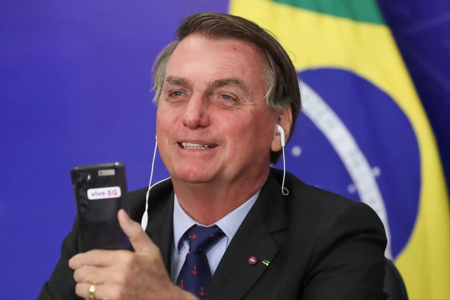 Bolsonaro wirbt für 5G-Netz