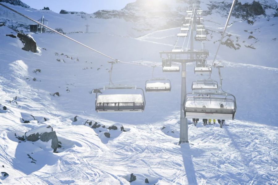 Eine Sesselbahn in Saas-Fee.