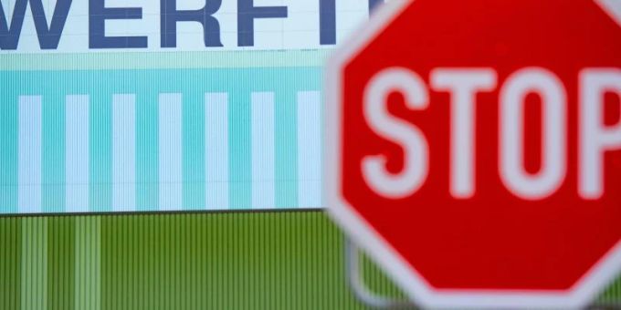 Für die Zukunft der insolventen MV-Werften werden entscheidende Weichen gestellt. Foto: Stefan Sauer/dpa Für die Zukunft der insolventen MV-Werften werden entscheidende Weichen gestellt. Foto: Stefan Sauer/dpa
