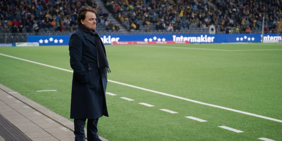 Sion-Boss Christian Constantin steht als Trainer an der Seitenlinie.