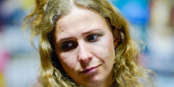 Die Aktionskünstlerin Maria Aljochina von der russischen Punkband Pussy Riot. Maria Aljochina