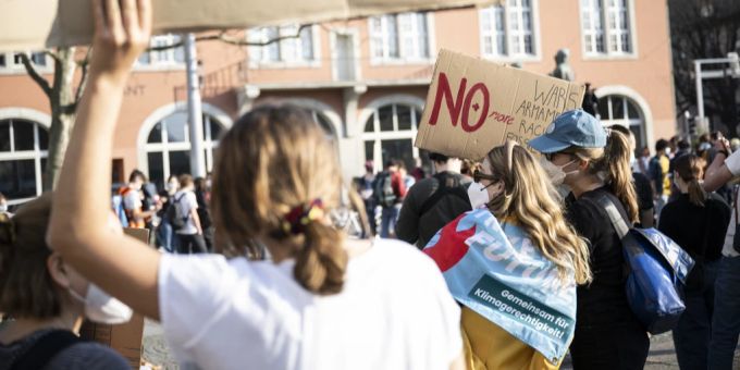 Globaler Streik - Klimakids demonstrieren in Zürich