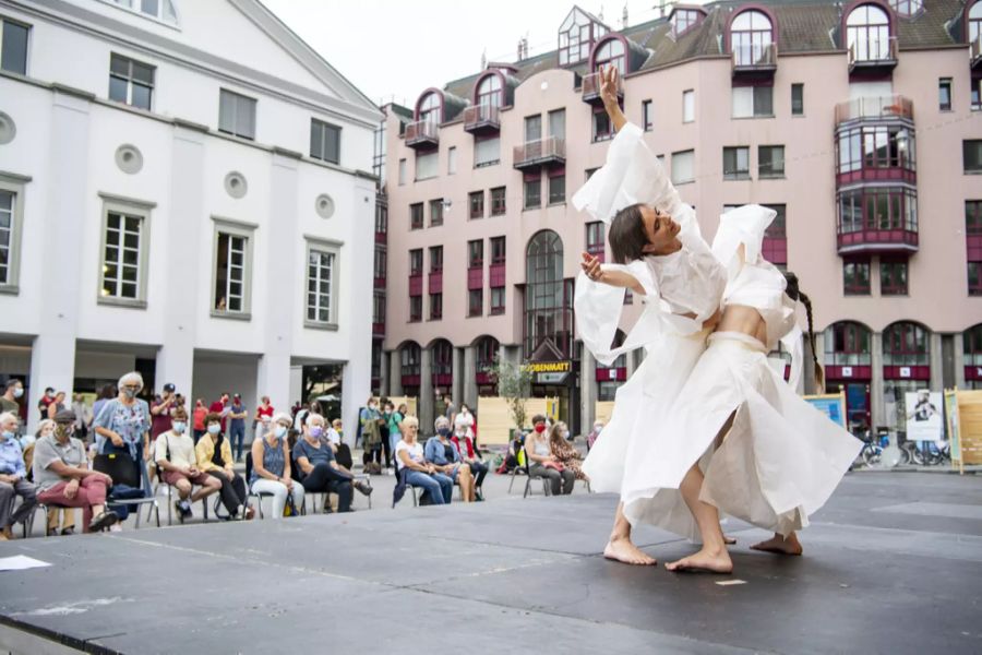 Bühne Schauspielerinnen Luzern