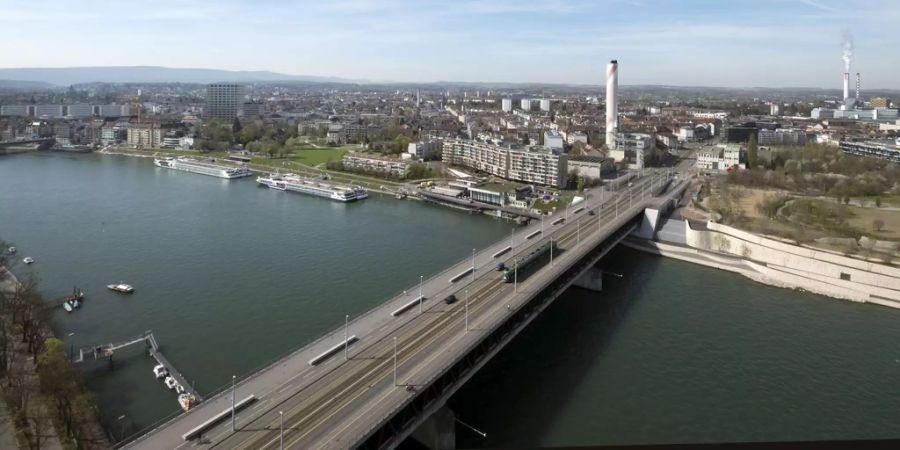 Basel Dreirosenbrücke Rhein