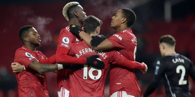 2:1 gegen Villa - Manchester United zieht mit Leader Liverpool gleich