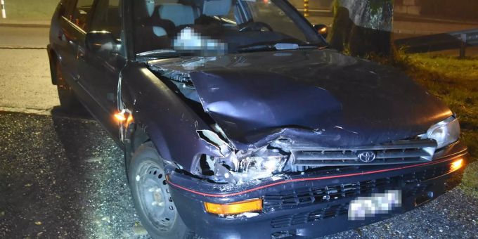 Lömmenschwil SG: Bei Wendemanöver Unfall verursacht. Lömmenschwil SG: Bei Wendemanöver Unfall verursacht