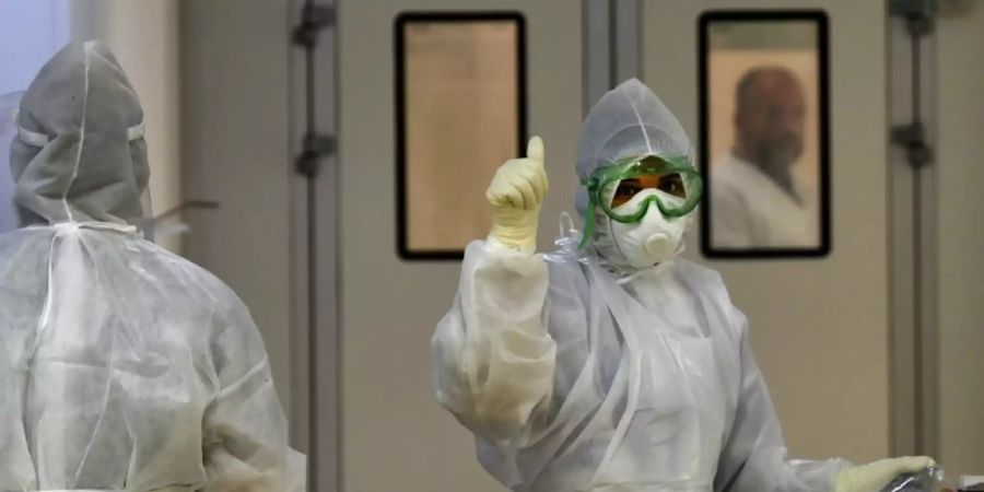 Wissenschaftler fordern mehr Konsequenz gegen Corona