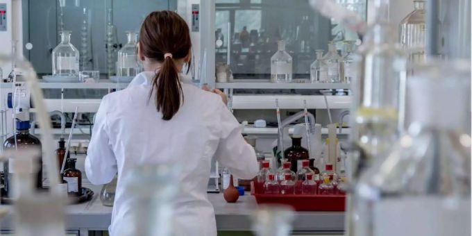 Die Relief Therapeutics Holding AG lässt das Medikament RLF-100(TM) durch Partner NeuroRx untersuchen. (Symbolbild) Orphan-arzneimittel