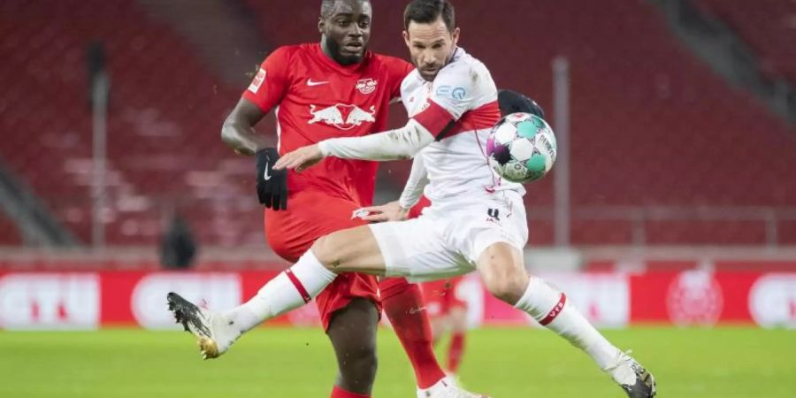 Wird mit dem FC Bayern in Verbindung gebracht: Der Leipziger Dayot Upamecano (l). Foto: Tom Weller/dpa