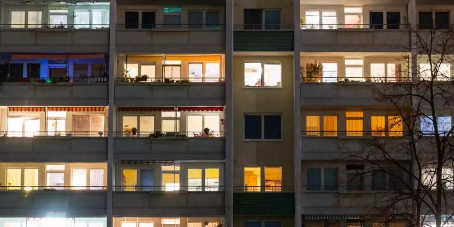 Während auf dem Land mancherorts massig Wohnungen leer stehen, gibt es in vielen deutschen Städten - wie hier in Berlin - praktisch keinen Leerstand mehr. Foto: Christophe Gateau/dpa