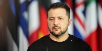 Erneuter Angriff - Selenskyj fordert mehr Militärhilfe zur Flugabwehr