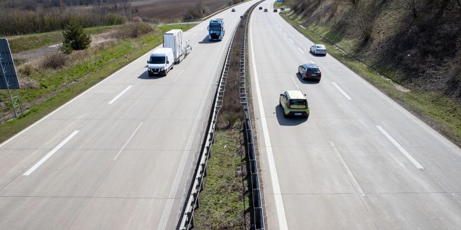Die A17 war über mehrere Stunden in Richtung Dresden gesperrt. (Archivbild)