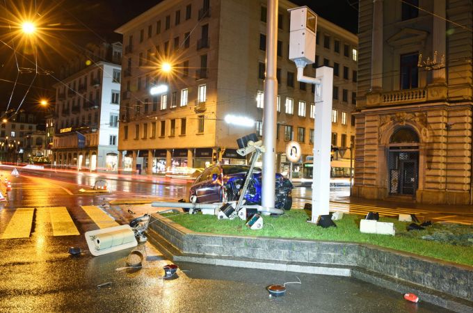 Es wurde niemand verletzt. Alpenstrasse