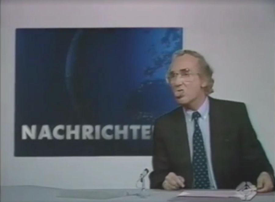 Dieser streckte während der Live-Aufnahmen der «Tagesschau» im August 1990 die Zunge raus.