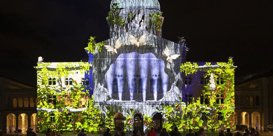 Das 13. Rendez-vous Bundesplatz ist am Samstagabend zu Ende gegangen. Rund 385'000 Besucherinnen und Besucher sahen die diesjährige Ausgabe des Lichtspektakels. (Archiv)
