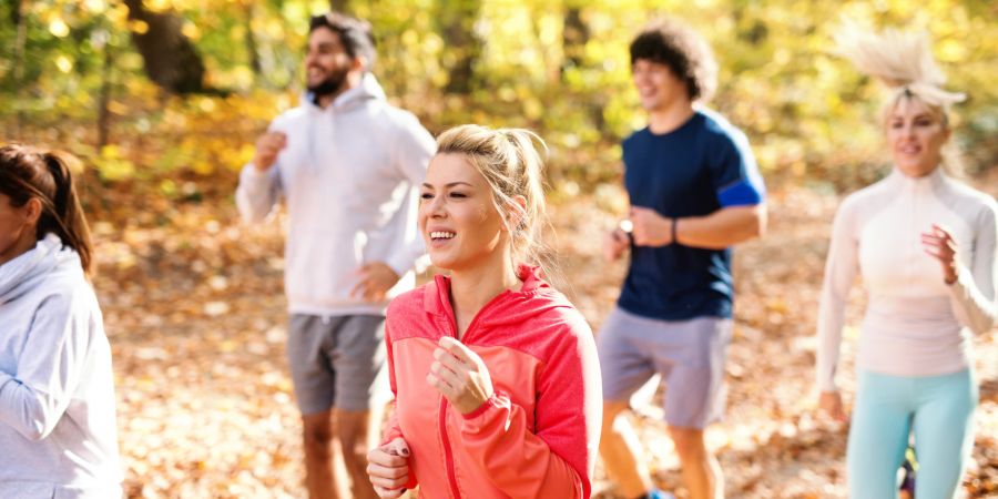 Gemeinsames Laufen fördert die Motivation von Menschen.