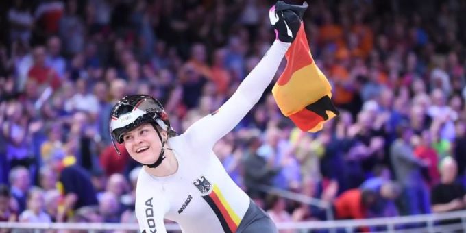 Holte das nächste Gold bei der Heim-WM in Berlin: Lea Sophie Friedrich. Foto: Sebastian Gollnow/dpa Holte das nächste Gold bei der Heim-WM in Berlin: Lea Sophie Friedrich. Foto: Sebastian Gollnow/dpa