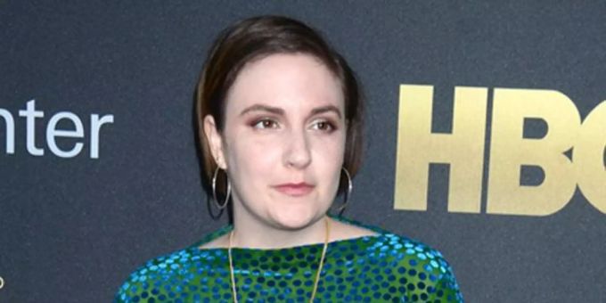 Lena Dunham gab an der London Fashion Week ihr Catwalk-Debüt. lena dunham