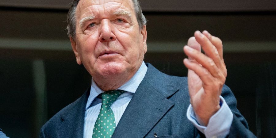 Ex-Bundeskanzler Gerhard Schröder gilt als enger Freund des russischen Präsidenten Wladimir Putin.