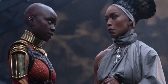 Danai Jekesai Gurira (l.) und Angela Bassett in «Black Panther: Wakanda Forever». Danai Jekesai Gurira (l.) und Angela Bassett in «Black Panther: Wakanda Forever».